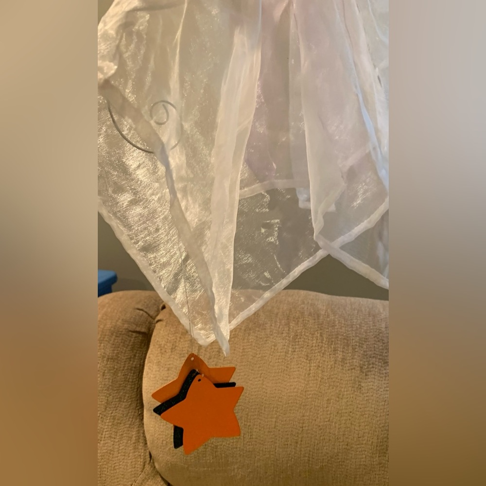 Ghostly Halloween Windchime, For Indoor or Covered Use, Like New - Picture 8 of 14